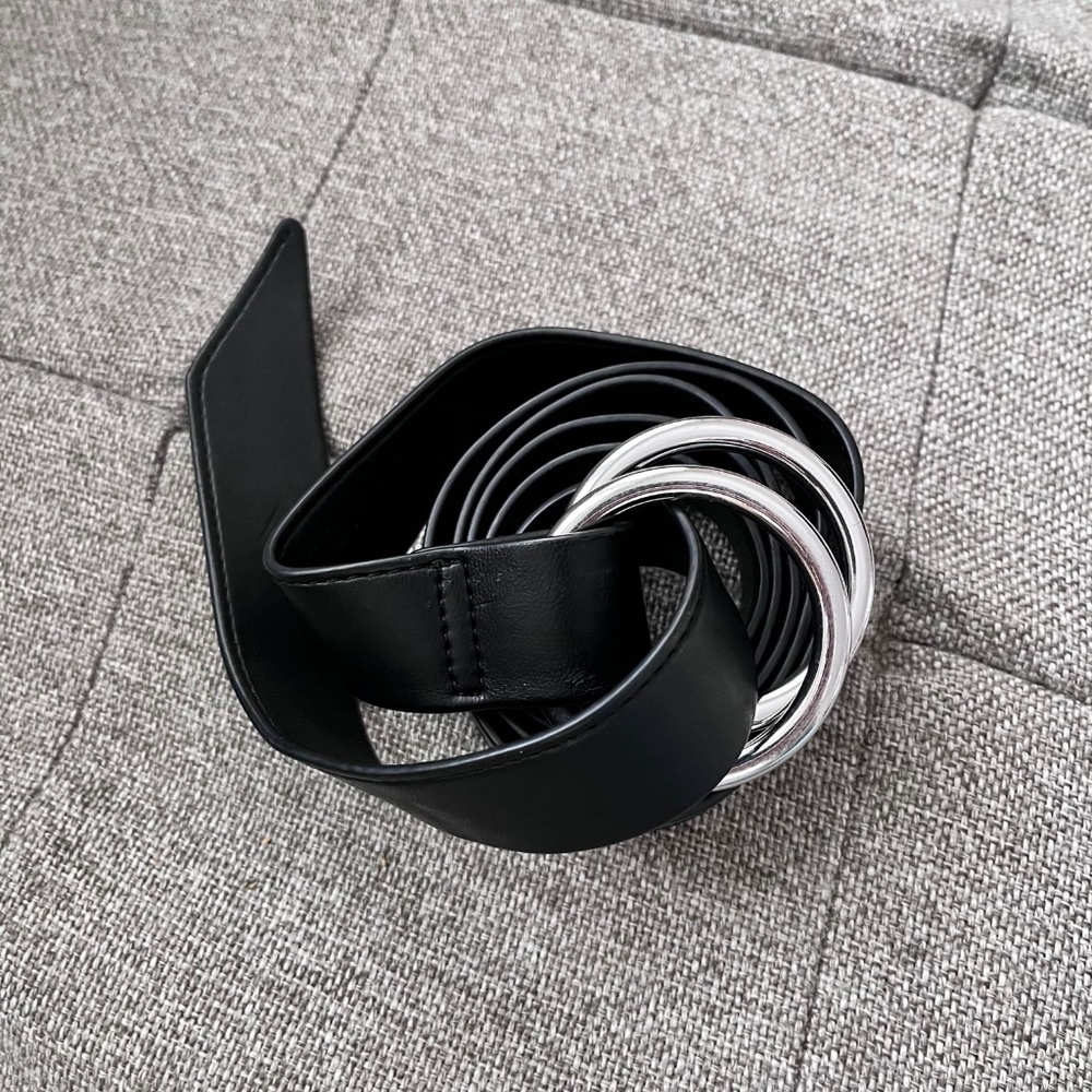 Babaton Loop Belt - Size M/L (polyurethane & polyester)